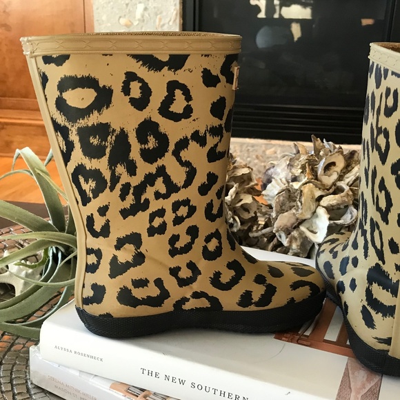 HUNTER ☔️ LEOPARD RAIN BOOTS - Picture 7 of 12